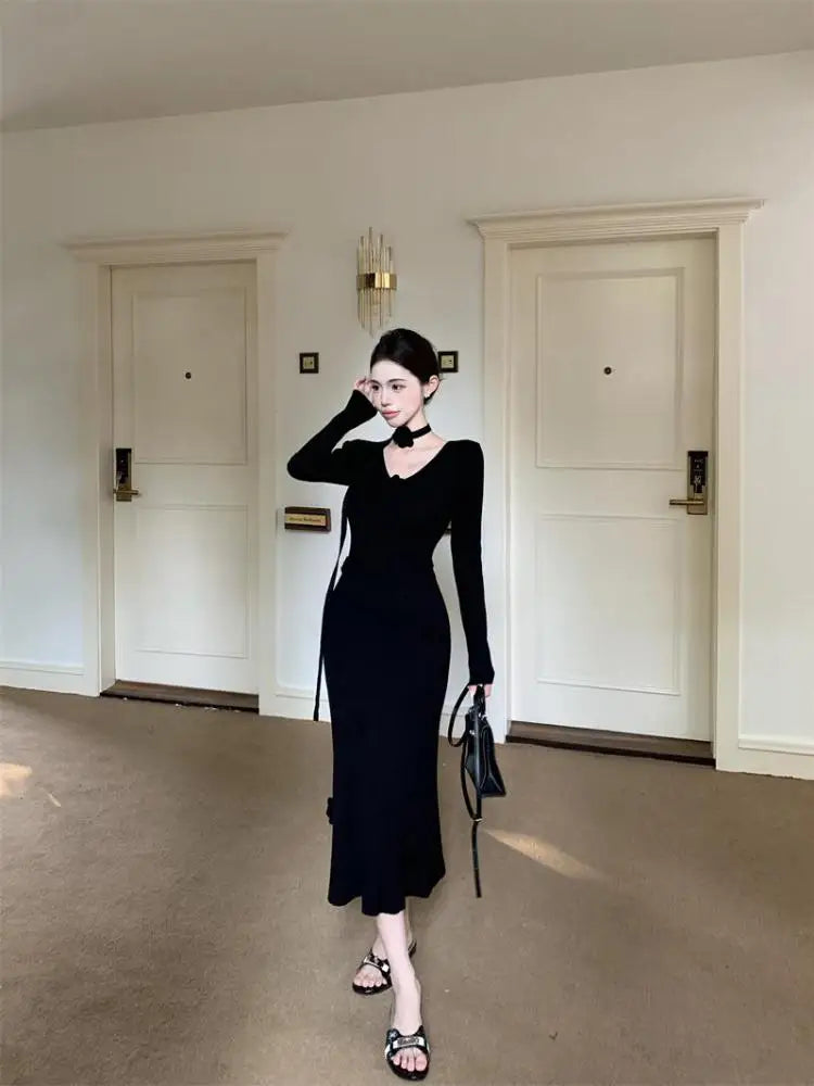 New Solid Flower Decorate V Neck Long Sleeve Knitted Dress Autumn Winter French Fashion Slim Long Sleeves Elegant Wrap Hip Dress