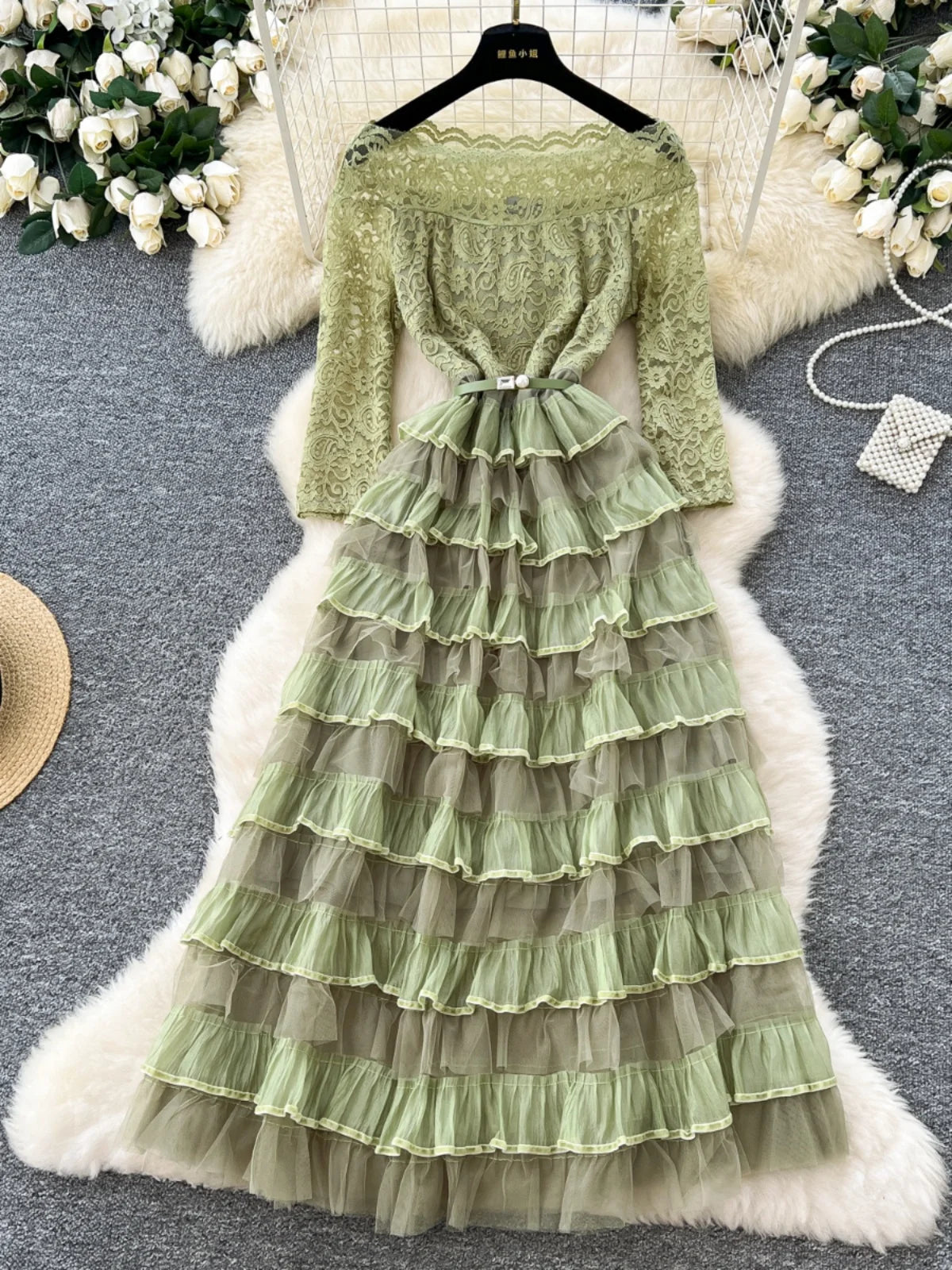 French Retro 2025 Spring New Green Patchwork Lace Elegant Party Long Sleeves Dress Women Off Shoulder Ruffles Pleated Cake Dress