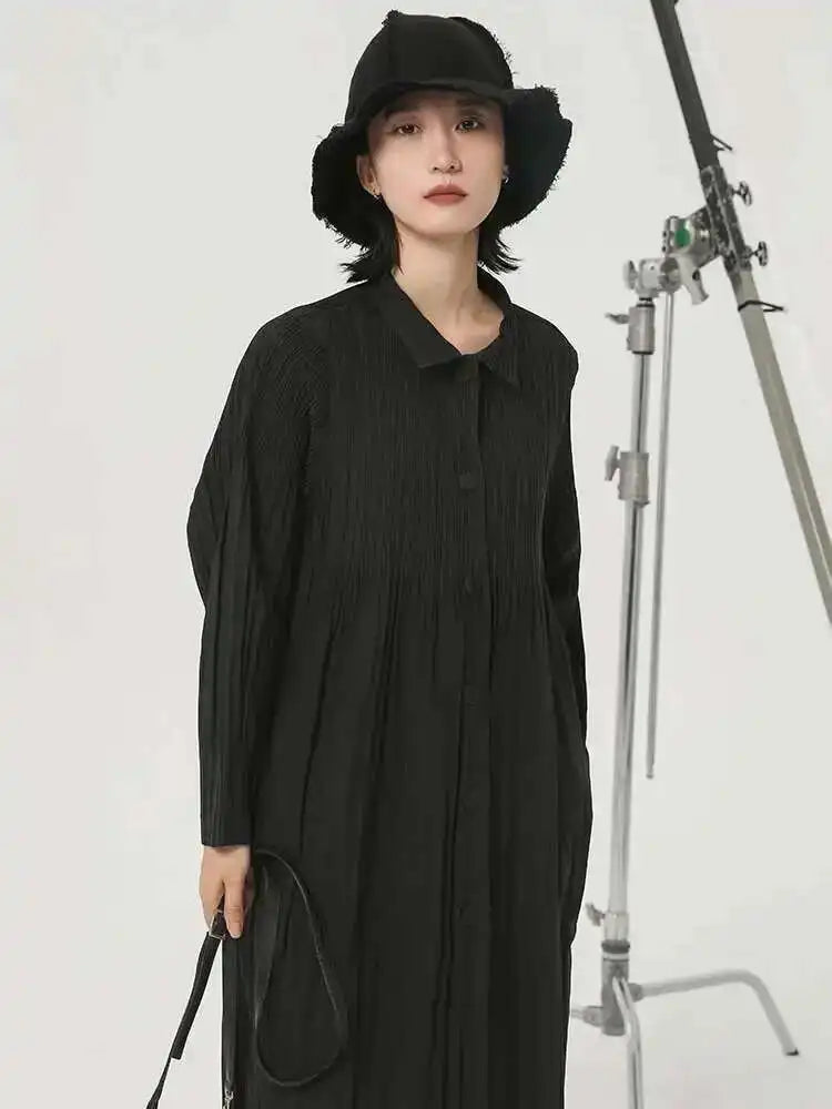 Loose Fit Black Brief Pleated Big Size Jacket New Lapel Long Sleeve Women Coat Fashion Tide Spring Autumn 2025 1DH2077