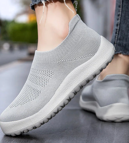 Men Shoes Super Lightweight Men Sneakers New Zapatillas Hombre Breathable Casual Sneaker Sports Tennis For Men Loafers Couple