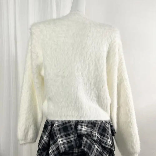 Load image into Gallery viewer, Autumn Winter White Mink Flower Decoration Short Knitted Sweater Women Retro Round Neck Vacation Long Sleeves Soft Pullover Tops
