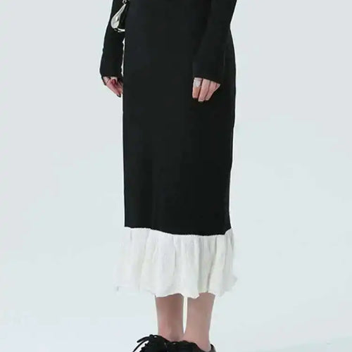 Load image into Gallery viewer, Color-block Knitting T-shirt Half-body Skirt Two Pieces Suit New Round Neck Women Fashion Spring Autumn 2025 1DH4959
