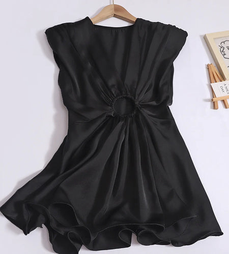 Women Black V-neck Hollow Sleeveless Ruffles Pleated Tank Tops Summer Elegant Pullover Vest Versatile Simplicity Ladies Fashion