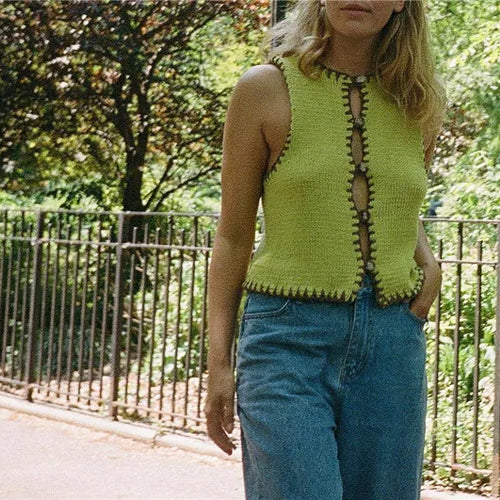 Load image into Gallery viewer, Contrast Color Knit Sweater Vest Women O Neck Single-btrasted Sleeveless Crop Tops Ladies Fashion Knitted Tops Vest
