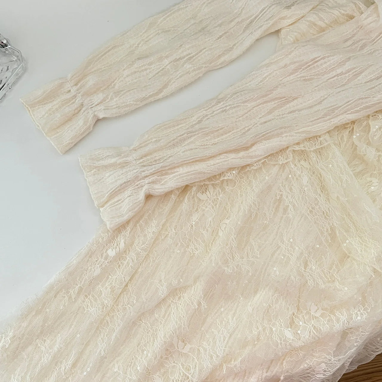 Vintage Women Beige Sequined Lace Pearl Elegant Ruffle Edge Dress Autumn Square Collar Long Sleeve Festival Party Evening Dress