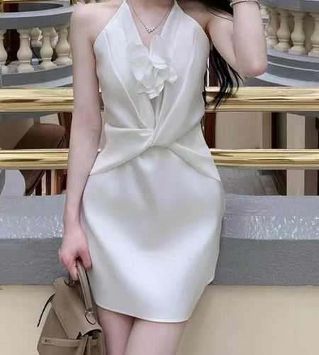 Solid Slimming Spliced 3D Flower Minimalist Dresses for Women Halter Sleeveless Patchwork Folds Dress Female New