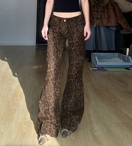 Streetwear Leopard Print Rivet Decorated Jeans Women Fashion Full Lenght Flare Dimen Trousers Button-Fly Bottoms Chic