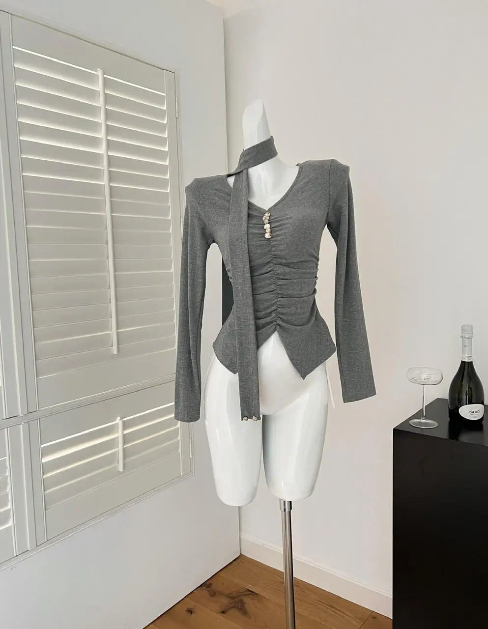 Women Black Beige Festival Pleated T-shirt Casual Grey V Neck Long Sleeve Top Ladies Versatile Clothing Spring Autumn 2025 Trend