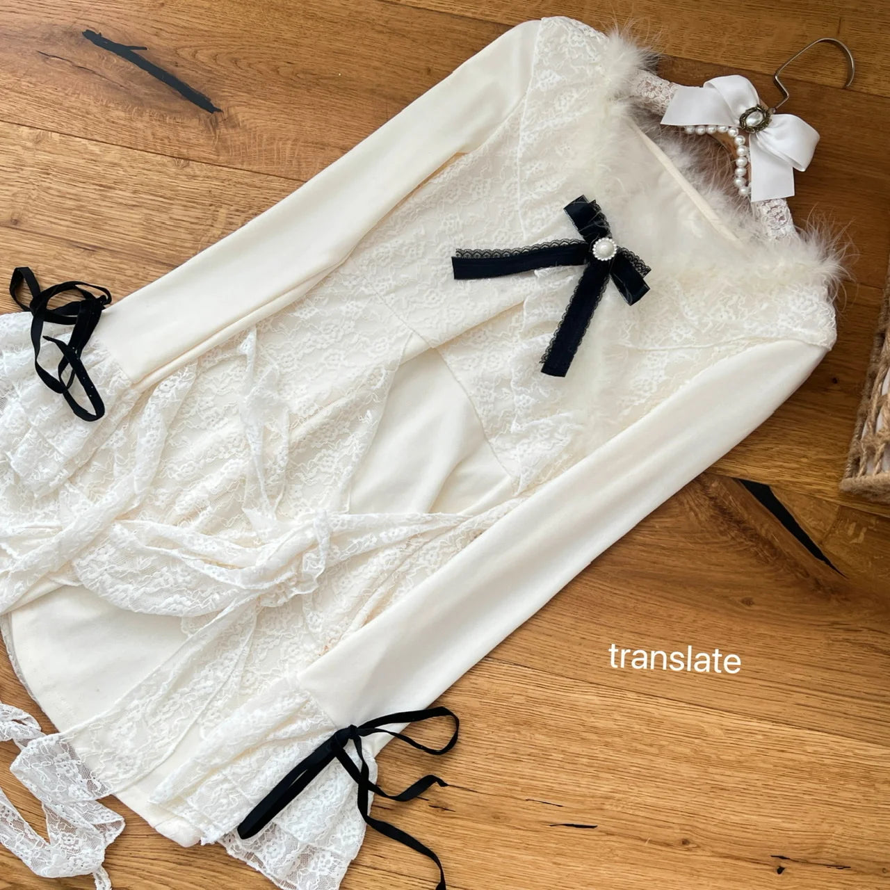 Autumn Vintage Beige Patchwork Lace V Neck Elegant Bow Short Dresses Women Long Sleeves Festival Ruffle Edge Party Dress Fashion