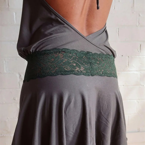 Load image into Gallery viewer, Halter Backless Sexy Mini Dress Women Robe Fashion Summer New Lace Patchwork Sleeveless Pleated Ruffled Club Dress
