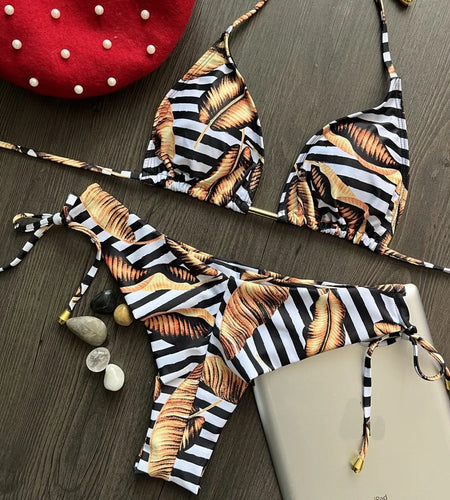 Wrinkle Bikini 2024 Sexy Bathing Suit Women Thong Swimsuit Beachwear Halter Brazilian Bikini Push Up Swimwear Women