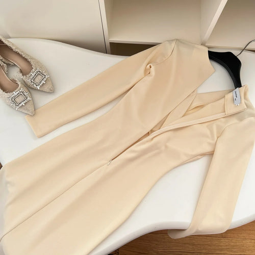 Load image into Gallery viewer, French Fashion Women's Beige V Neck Long Sleeve Dress 2024 Autumn New Black High Waist Wrapped Hip Pleated Fishtail Dress Simple
