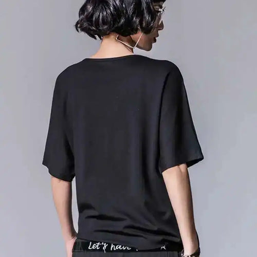 Load image into Gallery viewer, Women Black Asymmetric Chiffon Pleated Big Size T-shirt New Round Neck Short Sleeve Fashion Spring Summer 2025 1DF4730
