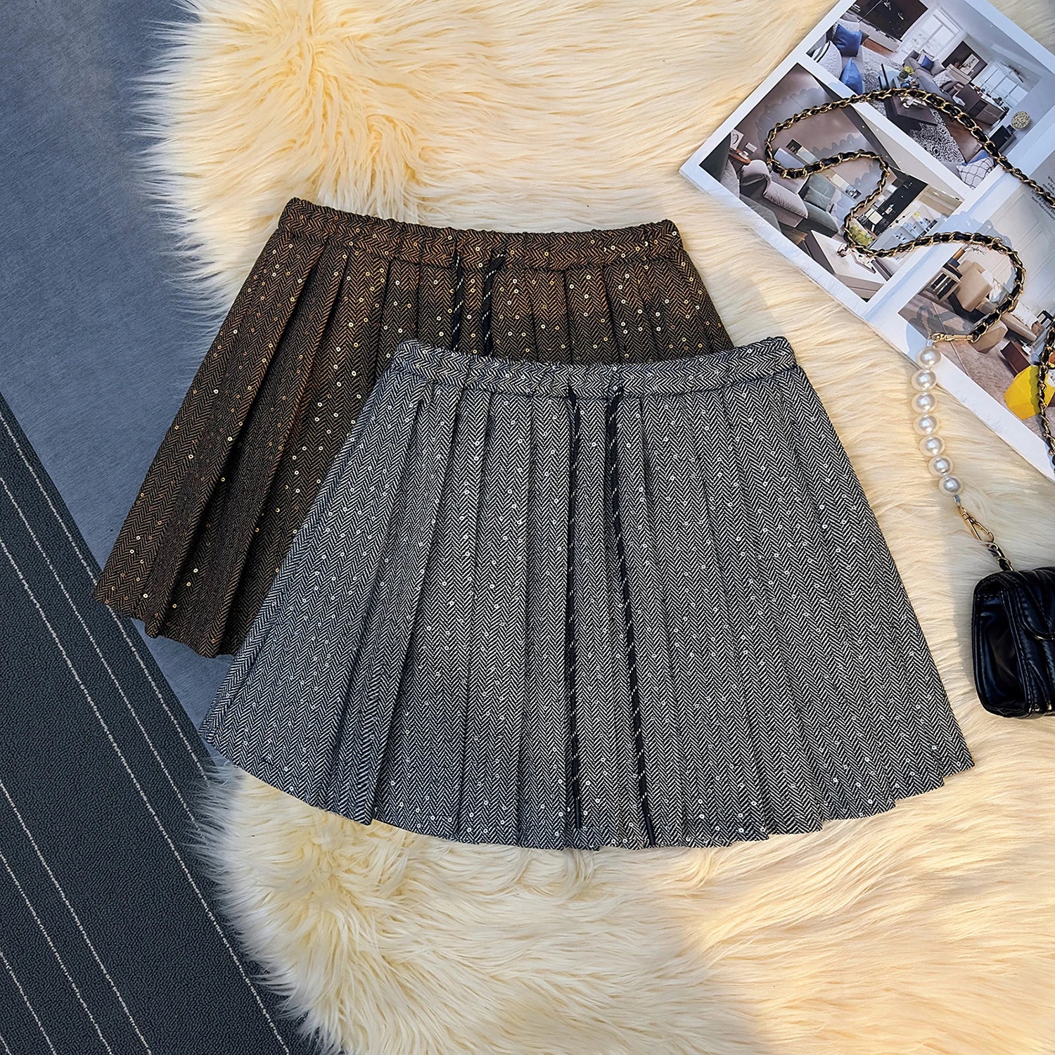 French Vintage Women Brown Sequin Elegant High Waist Versatile Short Skirt 2024 Autumn Winter Grey Pleated Half Mini Skirt Trend