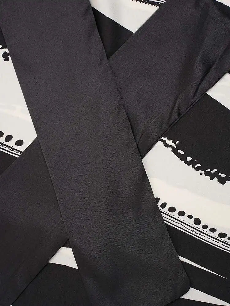 Women Beige Striped Printed Belted Elegant Midi Dress New V-Neck Sleeveless Fashion Tide Spring Summer 2025 CPG1504