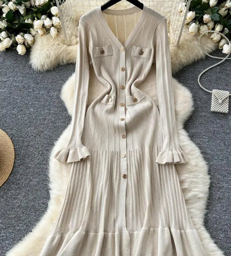 Autumn 2024 New Women Black White Single Breasted Slim Knitted Dress French Green Elegant V Neck Ruffles Long Sleeve Dress Trend