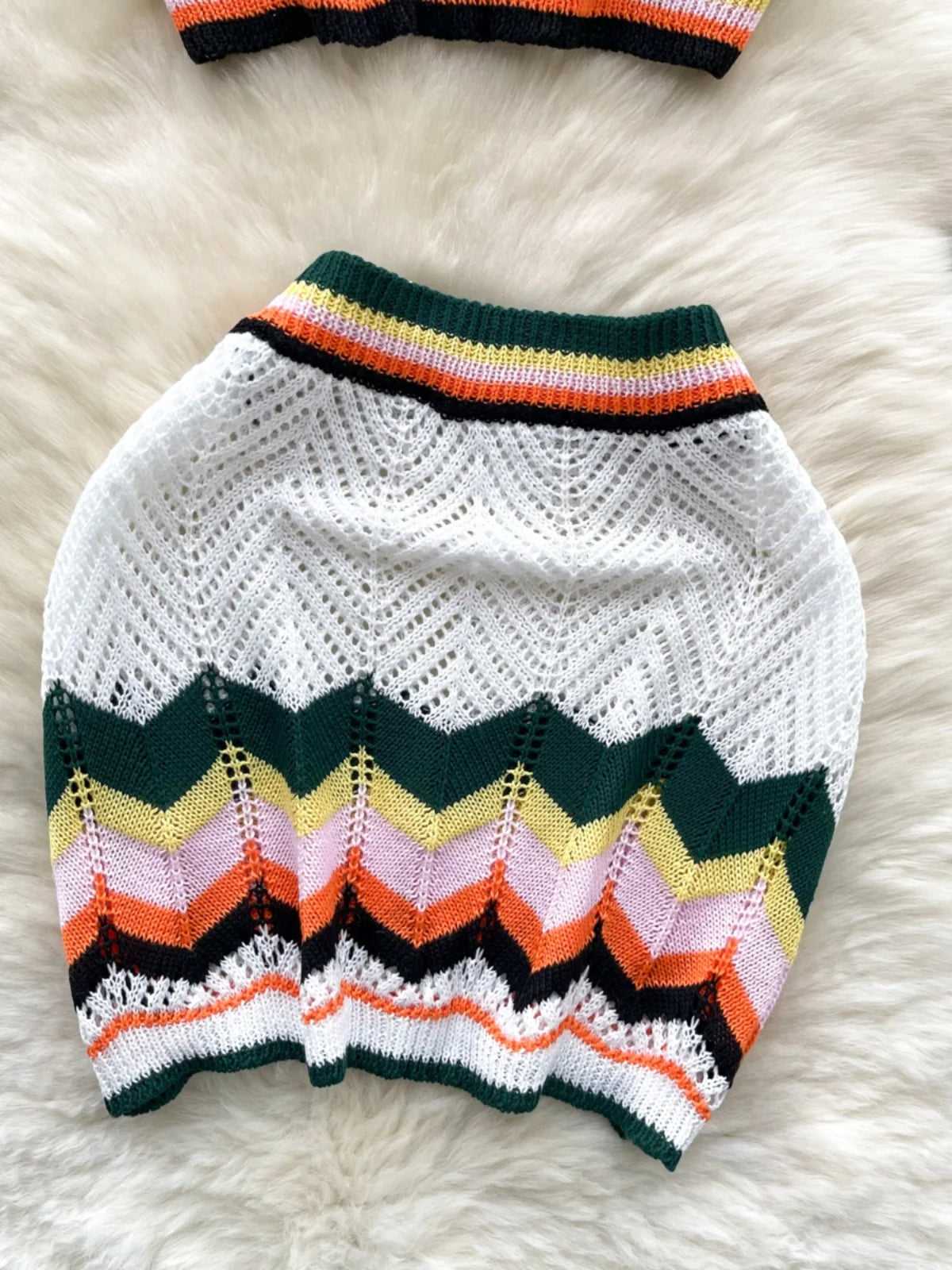 Retro Women Sets Korean Fashion White Patchwork V-neck Short Knitted Vest Tops + High Waist Wrap Hip Mini Skirts Two Piece Suits