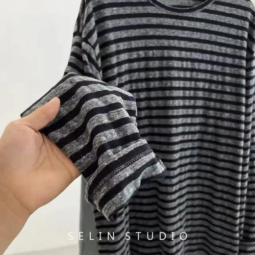 Load image into Gallery viewer, Korean Fashion 2024 Autumn Winter New Gray Striped Round Neck Short T Shirt Women Long Sleeve Holiday Pullover Tops Casual Trend
