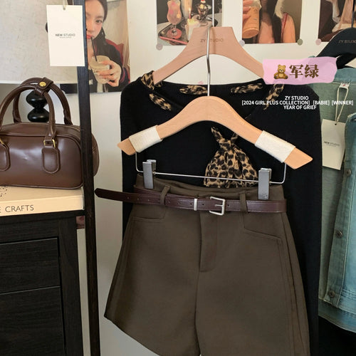 Load image into Gallery viewer, Korean 2024 New Women&#39;s Black Grey A-line Woolen Shorts Green High Waisted Thickshort Pants Autumn Winter Casual Versatile Trend
