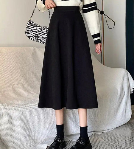 Korean Version Women's Black Temperament Vacation Woolen Long Skirt Autumn Winter Brown High Waist Pleated Skirts Fashion Simple