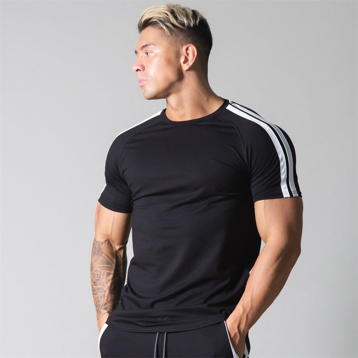 Black Gym Fitness T-shirt Men Running Sport Skinny Shirt Short Sleeve Cotton Tee Tops Summer Male Bodybuilding Training Clothing