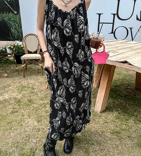 Women Apricot Pleated Printed Elegant Spaghetti Strap Dress New V-Neck Sleeveless Fashion Tide Spring Summer 2025 1DH4770