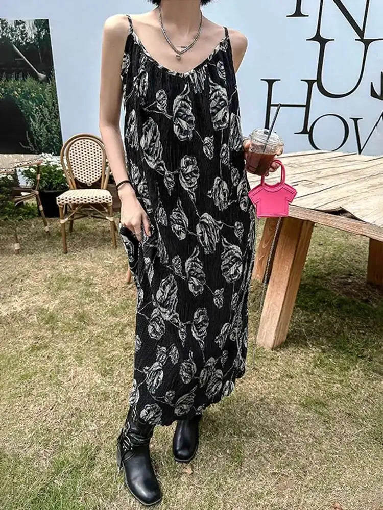 Women Apricot Pleated Printed Elegant Spaghetti Strap Dress New V-Neck Sleeveless Fashion Tide Spring Summer 2025 1DH4770