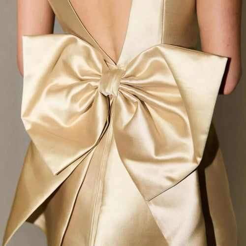 Load image into Gallery viewer, Backless Bow Sexy Mini Dress Women Robe Fashion Solid O Neck Sleeveless High Waist Club Party Elegant Dress Clubwear
