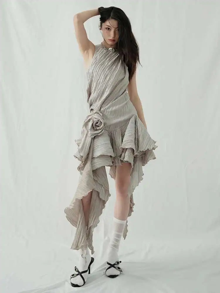 Women Gray Three-dimensional Flower Ruffles Mini Dress New Round Neck Sleeveless Fashion Tide Spring Summer 2025  1DJ0678