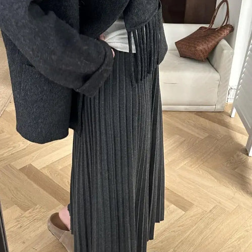 Load image into Gallery viewer, Korean Version 2024 White High Waist Versatile Slim Long Skirt Women Autumn Winter Grey Office Elegant Knitted Skirt Simplicity
