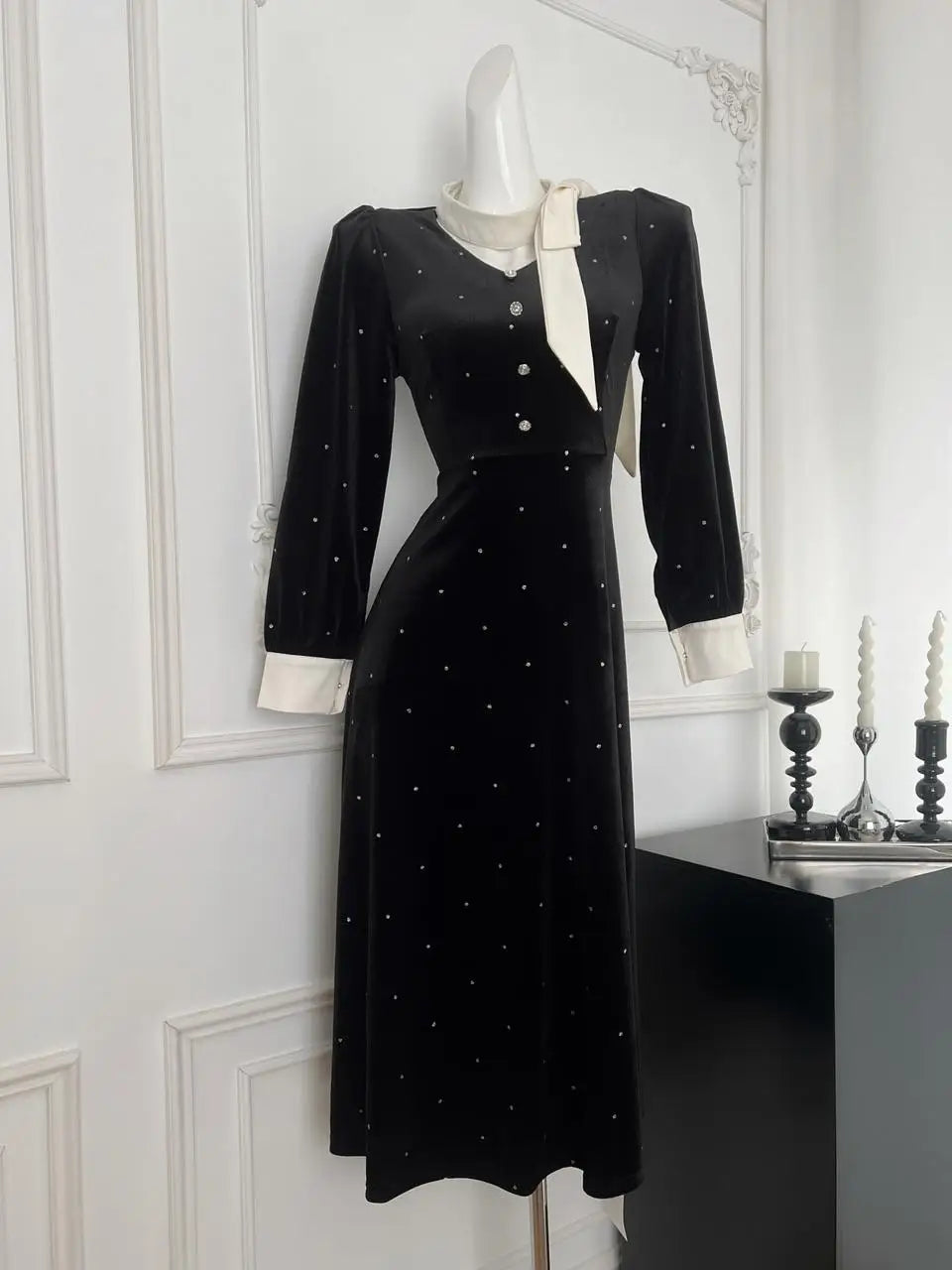 Autumn Winter 2024 French Black Velvet Patchwork Dot Elegant Single Breasted Dress Women V Neck Long Sleeved Party Evening Dress