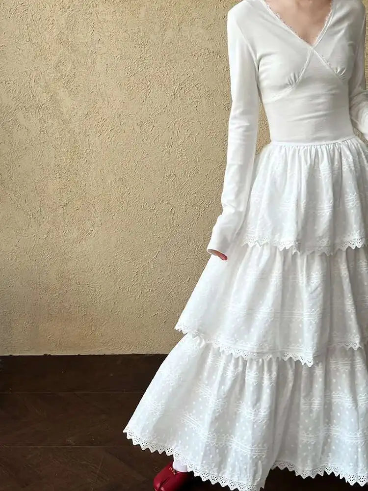 Women White Brief Slim Elegant Layers Long Cake Dress New V-Neck Long Sleeve Fashion Tide Spring Autumn 2025 1DH9982