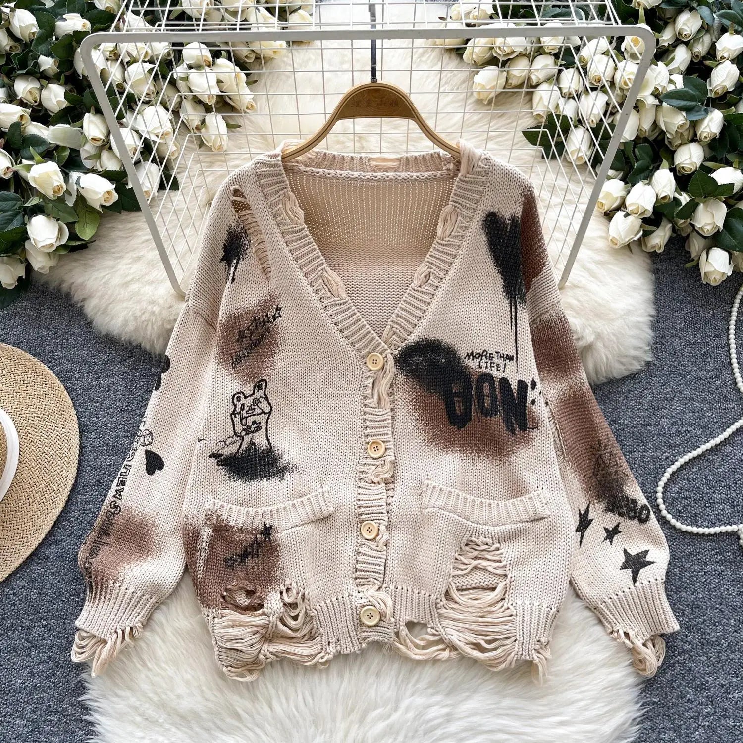 Autumn Winter Women Beige Graffiti Print Loose Long Sleeve Fashion Cardigan Knitted Sweaters Korean Casual Button Hole Tops Chic