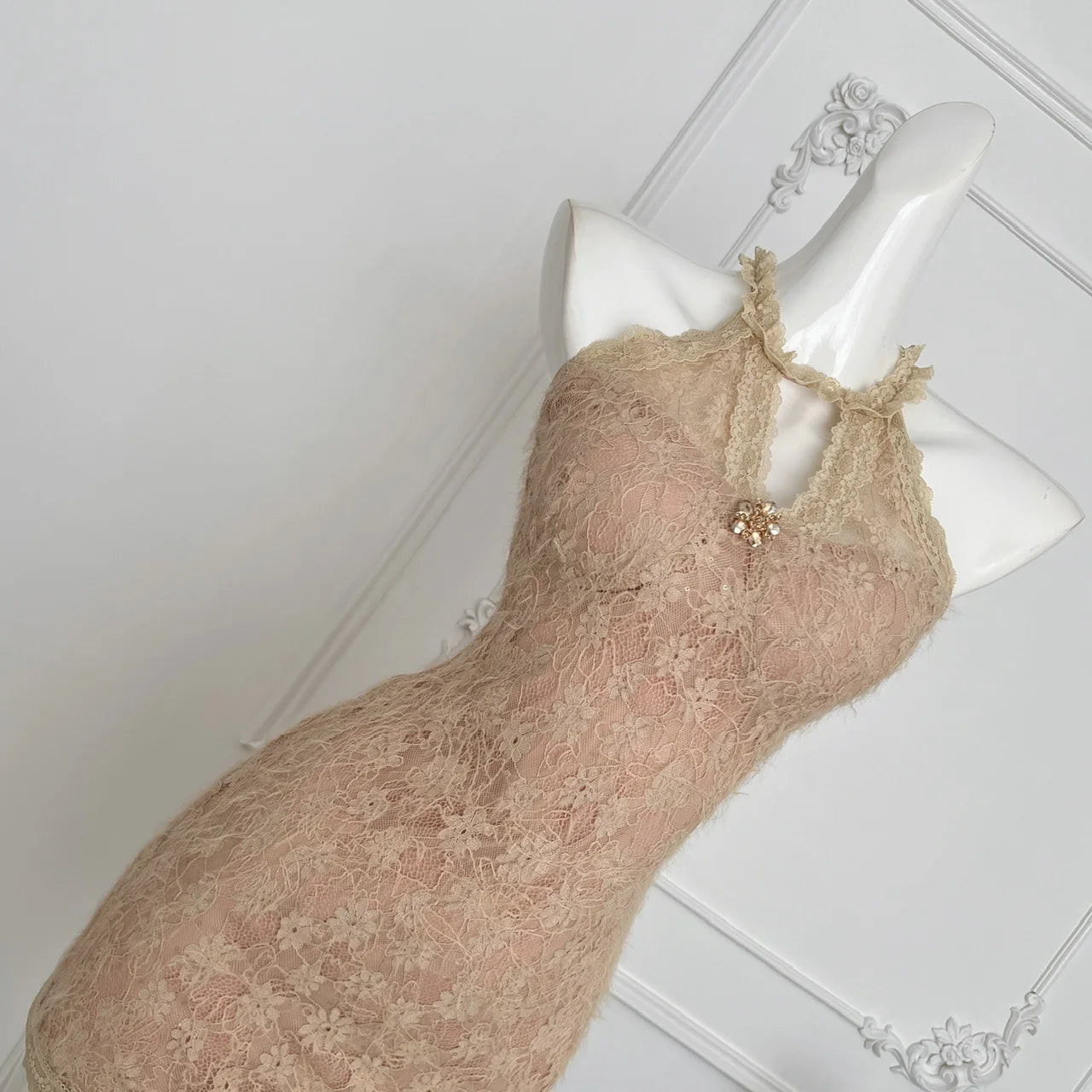 French Vintage Brown Lace Elegant Sexy Club Sleeveless Short Dresses Women Summer Off Shoulder Hollow Out Zipper Mini Dress Chic