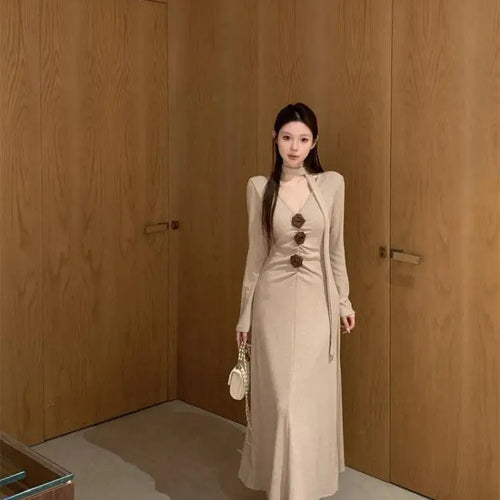 Load image into Gallery viewer, Autumn Winter 2024 New Retro Black Grey V-neck Flower Decoration Elegant Party Dress For Women Khaki Long Sleeve Pleated Dresses
