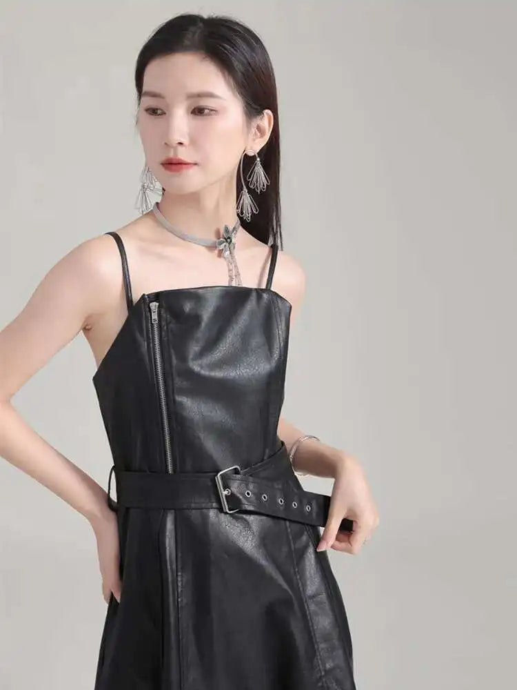 Women Black Pu Leather Belted Long A-line Dress New V-Neck Sleeveless Loose Fit Fashion Tide Spring Autumn 2025 1DH2000
