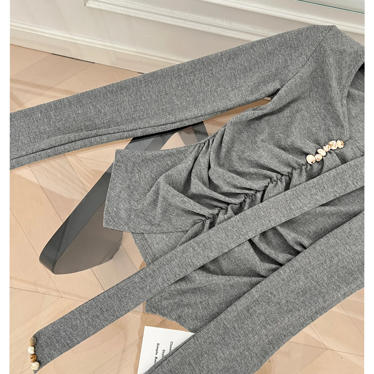 Women Black Beige Festival Pleated T-shirt Casual Grey V Neck Long Sleeve Top Ladies Versatile Clothing Spring Autumn 2025 Trend