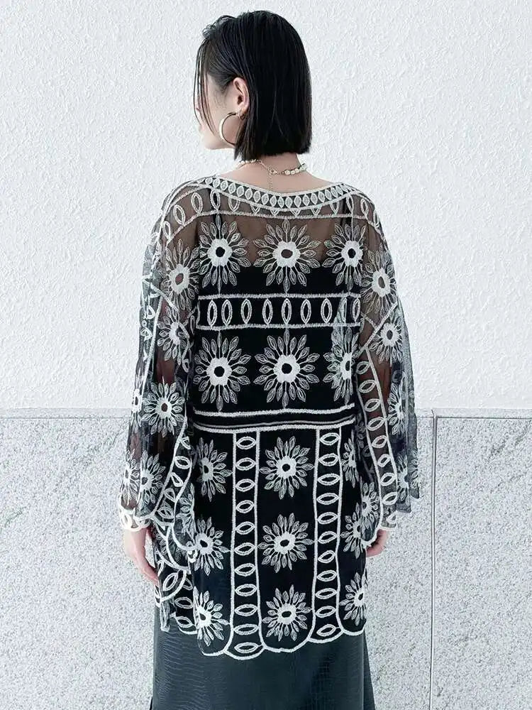 Women Black Lace Hollow Out Big Size Blouse New V-Neck Long Batwing Sleeve Shirt Fashion Tide Spring Autumn 2025  1DJ0786