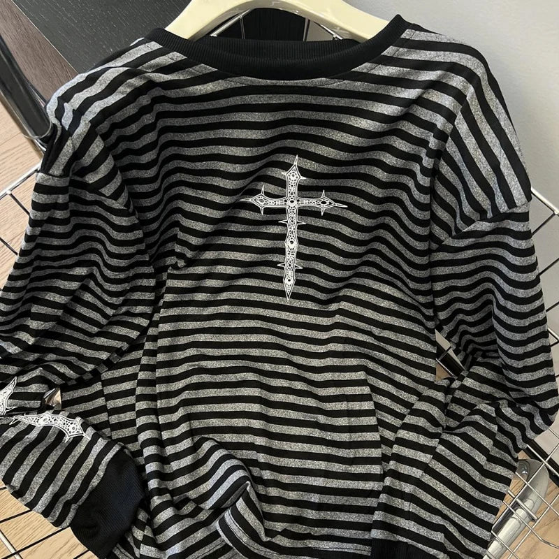 Women Streetwear Punk Stripe T-shirts Spring Y2k Aesthetic Crucifix Printing Casual Tops Oversize Vintage Grunge Trendy Tees