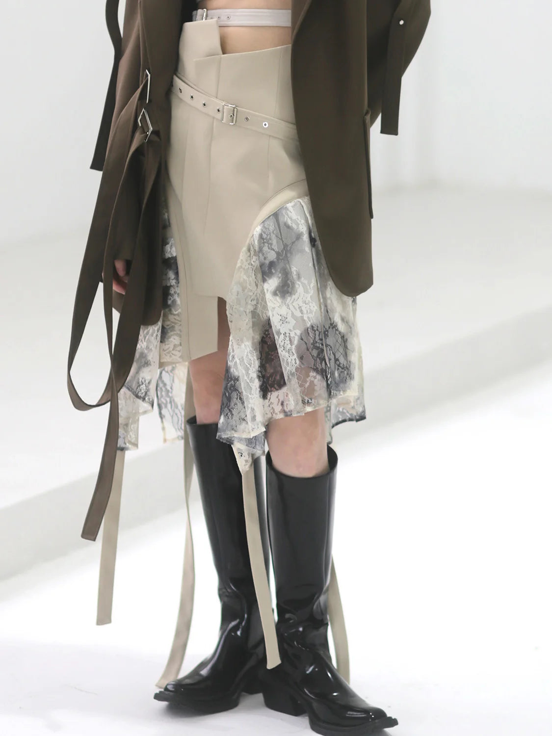 High Waist Apricot Irregular Hem Lace Ribbon Mini Half-body Skirt Women Fashion Tide New Spring Autumn 2025 1DF3018