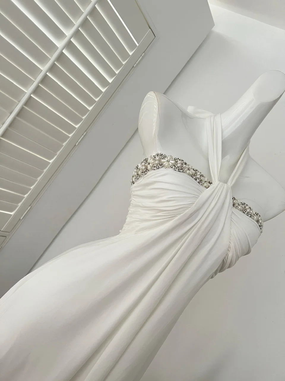 Summer French White Pearl Strapless Bandage Backless Short Dresses Women Vintage Elegant Sexy Club Sleeveless Party Dress Ladies