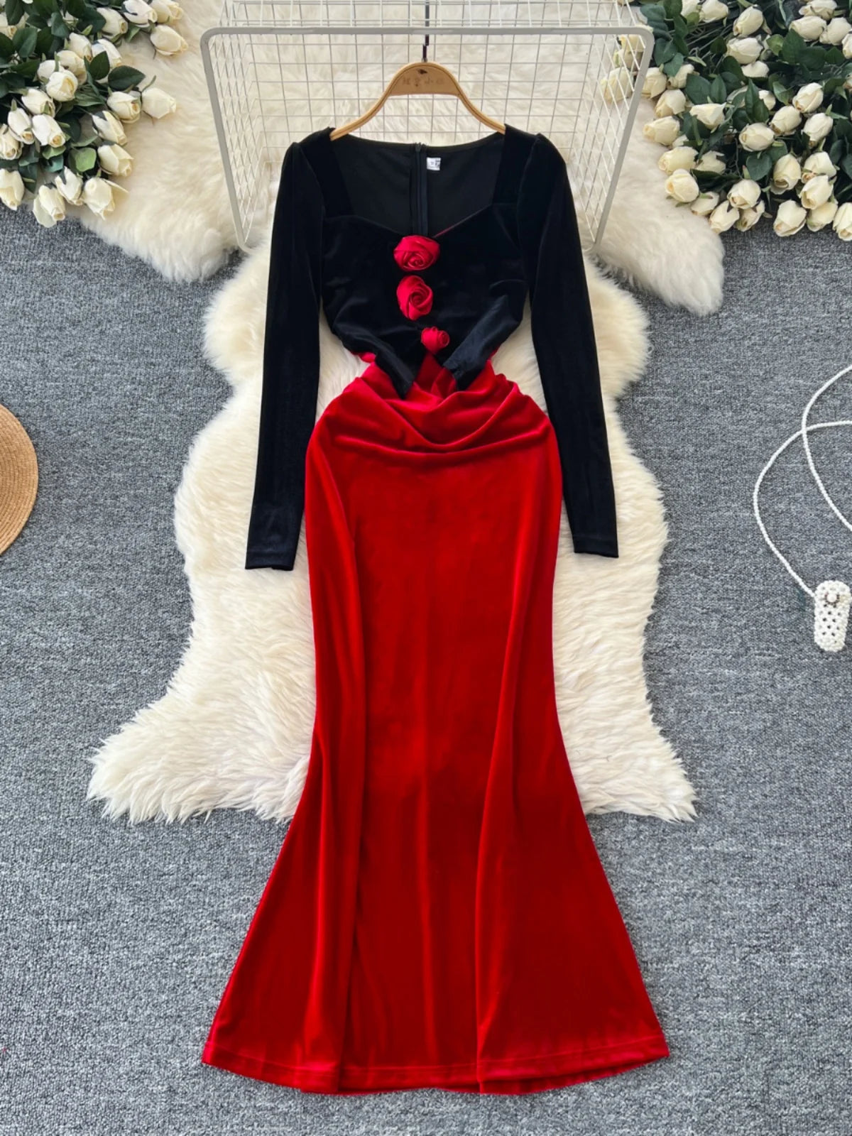 Retro 2024 Autumn Winter Women's Black Red Velvet Patchwork Slim Evening Party Dresses French Elegant Long Sleeved Pleated Dress