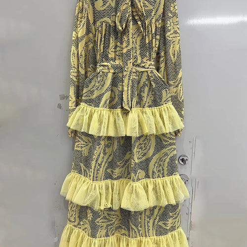 Load image into Gallery viewer, Hit Color Spliced Ruffles Dresses For Women O Neck Long Sleeve High Waist Temperament Long Dress Female Fashion New
