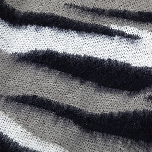 Load image into Gallery viewer, Men&#39;s Sweater Irregular Contrast Color Design Stripe Gradient Pullover Sweaters American Casual Menwear Spring 9W1467
