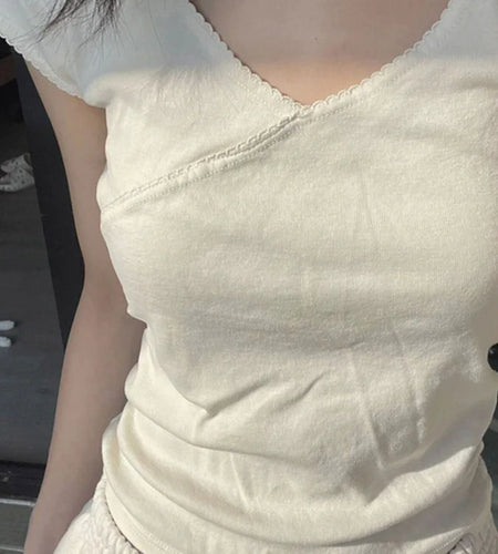 Vintage Slim T-Shirt Summer V Neck Streetwear Cotton Top 2024 Femme Sweet Cute Y2k Simple Tee Tops Woman Clothes