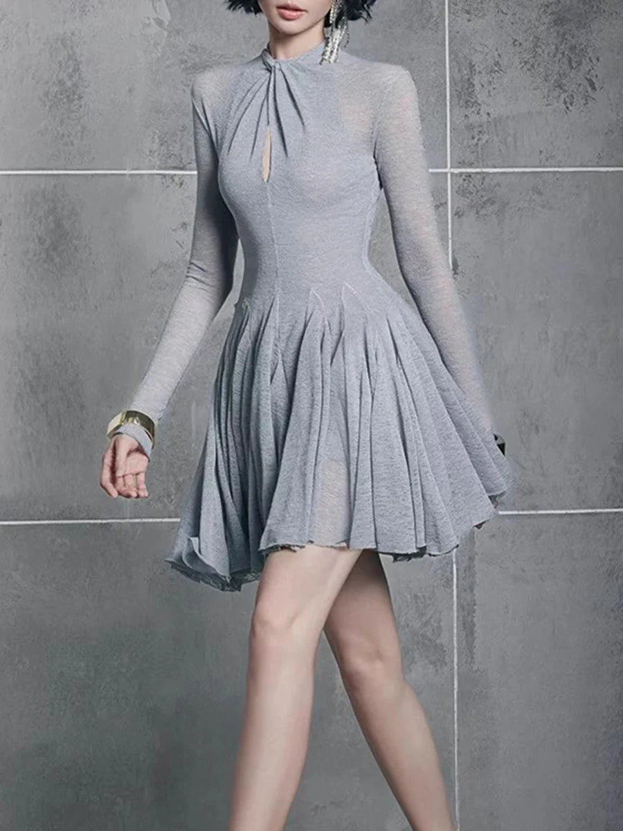 Slimming Spliced Folds Minimalist Dresses for Women Round Neck Long Sleeves Temperament Dress Female Clothing New