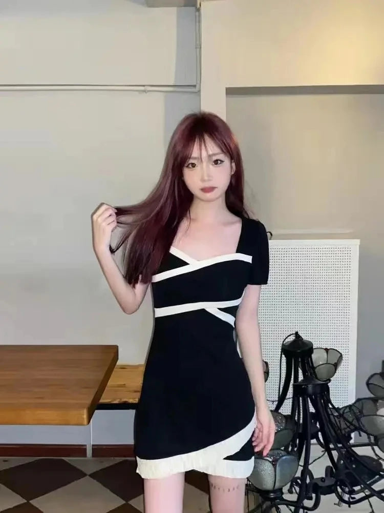 Sexy Bodycon Black Mini Square Collar Dress Women Korean Style Vintage Casual Puff Sleeve Short Dresses Summer Spring