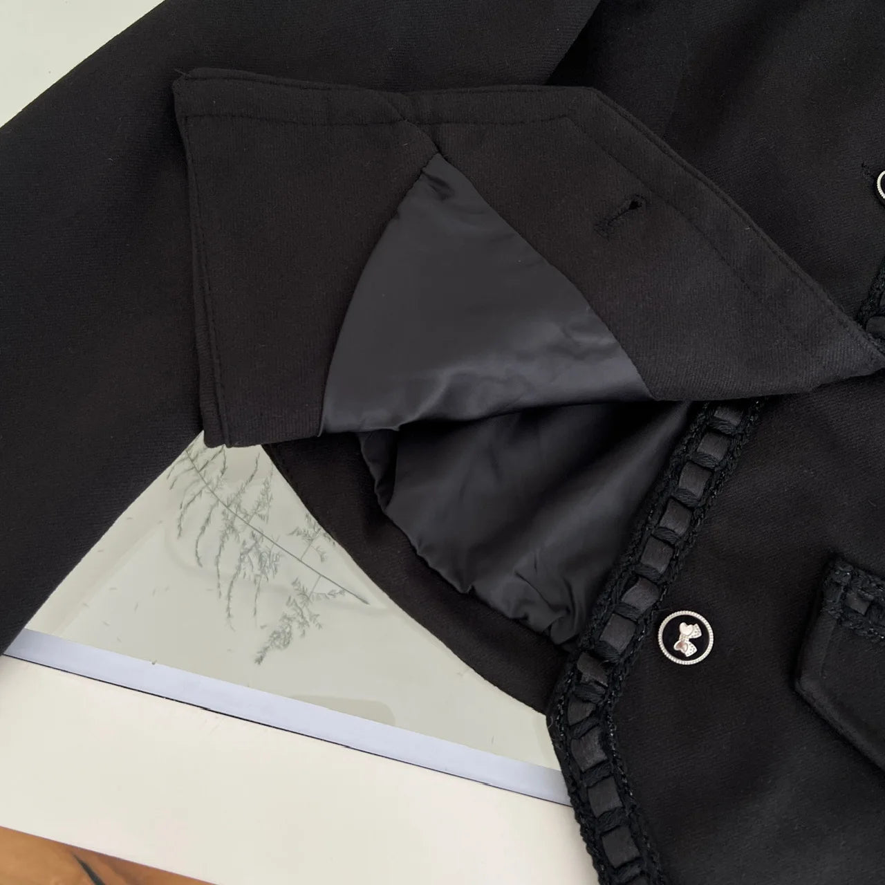 French Vintage Black Small Perfume Style Temperament Short Jacket Women's Autumn Winter Long Sleeved Single Breasted Cotton Coat