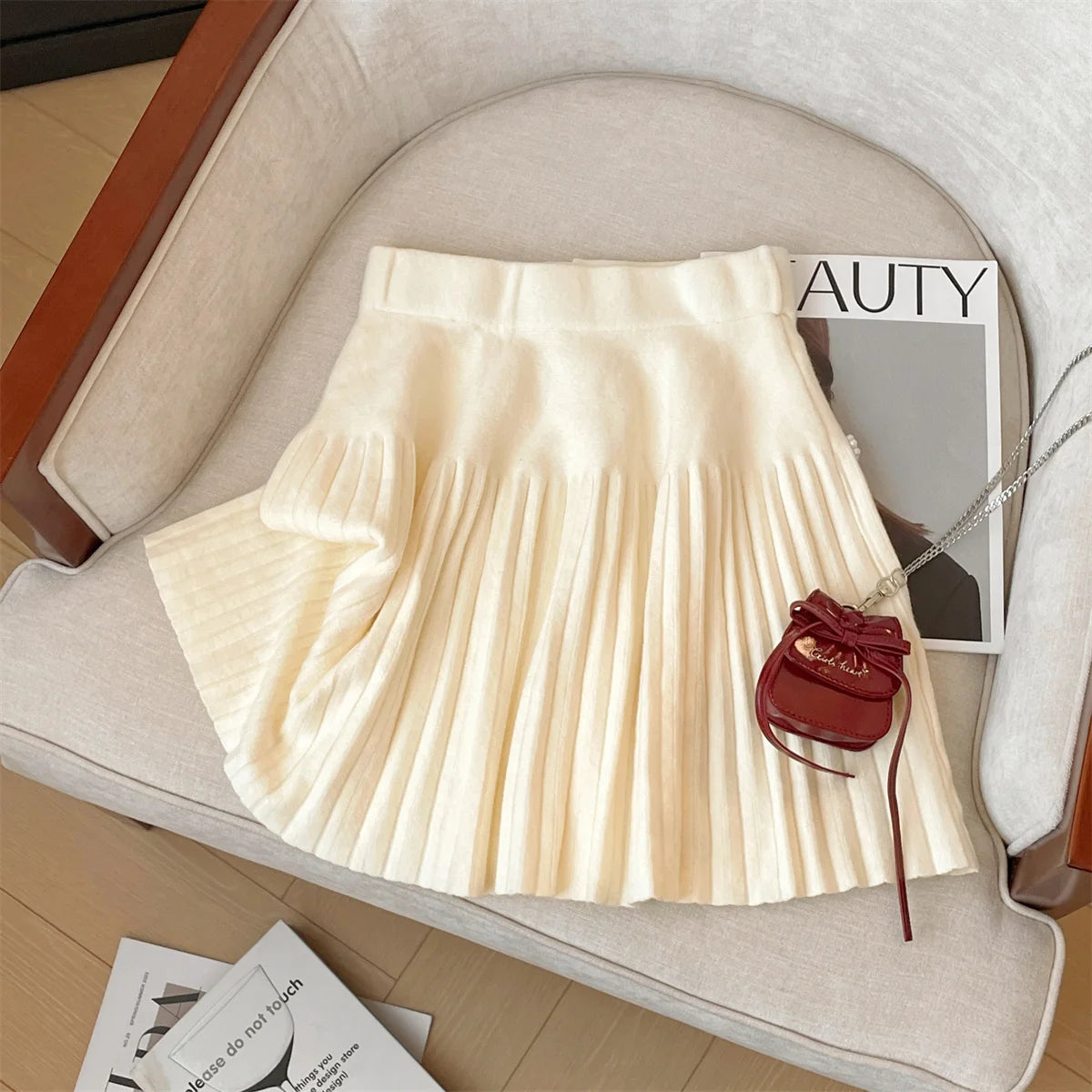 Korean Version Women Black Beige Pearl Sexy Club Vacation Short Skirt Autumn Winter Grey Elastic High Waist Party Pleated Skirts