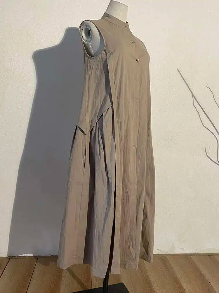 Women Khaki Split Pleated Long  Dress New Stand Collar Sleeveless Loose Fit Fashion Tide Spring Summer 2025 1Y353